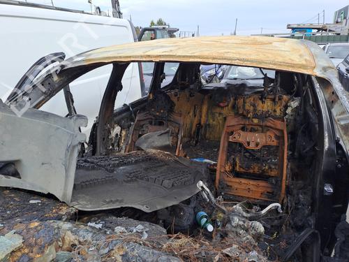 Left headlight RENAULT SCÉNIC III (JZ0/1_) 1.5 dCi | BP25300130C28