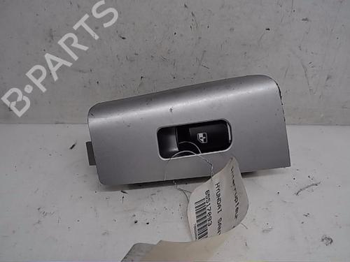 Used Left rear window switch HYUNDAI SANTA FÉ II (CM) 2.2 CRDi 4x4 (155 hp) 13839050