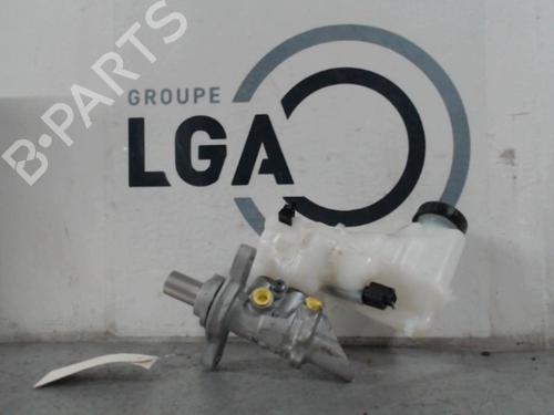 Used Brake master cylinder RENAULT MEGANE IV Hatchback (B9A/M/N_) [2015-2025]  14520492