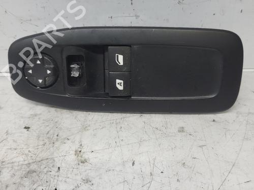 Used Left front window switch Left front window switch PEUGEOT 208 I (CA_, CC_) 1.6 HDi / BlueHDi 75 (75 hp) 35465772 35465772