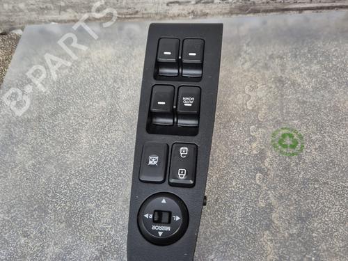 Used Left front window switch KIA SPORTAGE III (SL) [2009-2017]  30556223