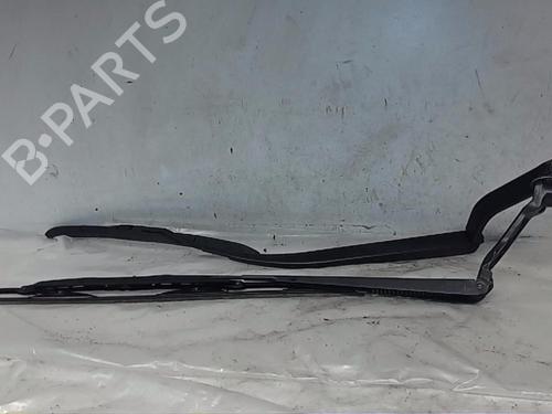 Used Front windshield wiper arm MITSUBISHI OUTLANDER III (GG_W, GF_W, ZJ, ZL, ZK) 2.0 Hybrid 4WD (GG2W) (121 hp) 20241864