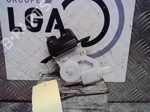 Used Tailgate lock RENAULT KADJAR (HA_, HL_) 1.3 TCe 140 (HLNB, HLN1) (140 hp) 13856215