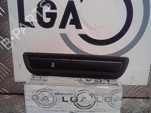 Used Warning switch PEUGEOT 208 I (CA_, CC_) 1.0 VTi (68 hp) 13858639