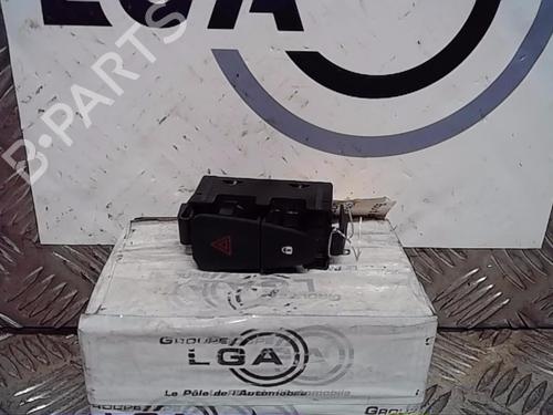 Used Warning switch RENAULT MEGANE III Hatchback (BZ0/1_, B3_) 1.5 dCi (BZ0C) (90 hp) 13856826