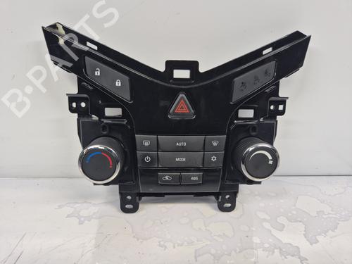 Used Climate control Climate control CHEVROLET CRUZE (J300) [2009-2026] 31795835 31795835