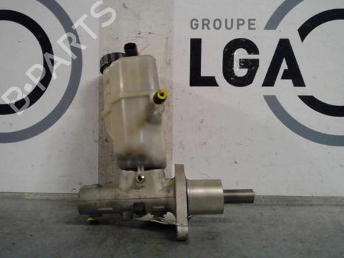 Used Brake master cylinder CITROËN C6 (TD_) 2.2 HDi (170 hp) 14520744