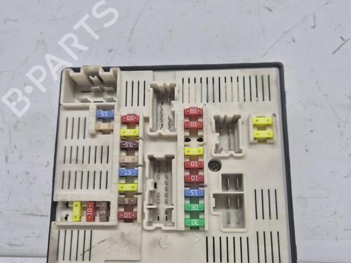 fuse-box-renault-megane-iii-hatchback-bz01_-b3_-2008-36834403 main image