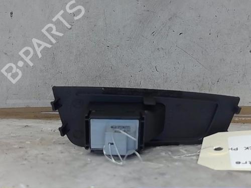 Used Right rear window switch AUDI A1 Sportback (8XA, 8XF) 1.6 TDI (90 hp) 19281608