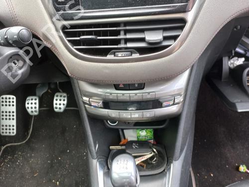 Højre fortil elrude kontakt PEUGEOT 208 I (CA_, CC_) 1.6 HDi | BP27352258I26 