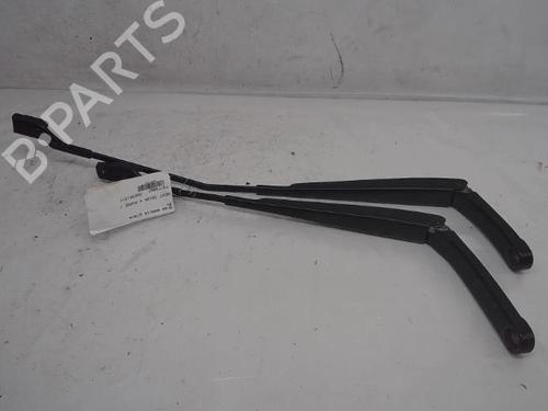 Used Front windshield wiper arm SEAT IBIZA IV (6J5, 6P1) 2.0 TDI (143 hp) 14922283