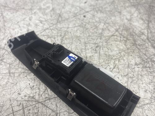 right-rear-window-switch-bmw-2-active-tourer-f45-2013-2014-2015-2016-2017-2018-2019-2020-2021-39083140 main image