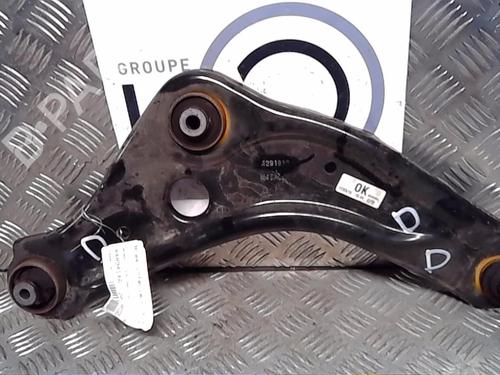 Used Left front suspension arm RENAULT KADJAR (HA_, HL_) 1.3 TCe 160 (HLNC) (160 hp) 14555582