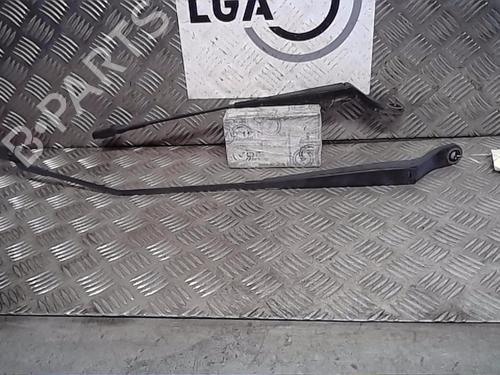 Used Front windshield wiper arm RENAULT WIND (E4M_) 1.6 (E4MB, E4MC) (133 hp) 14559373