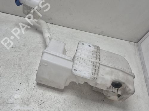 Used Windscreen washer tank Windscreen washer tank 38226168 38226168