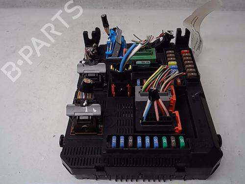 Used Fuse box PEUGEOT 2008 I (CU_) 1.2 THP 110 / PureTech 110 (110 hp) 15889926