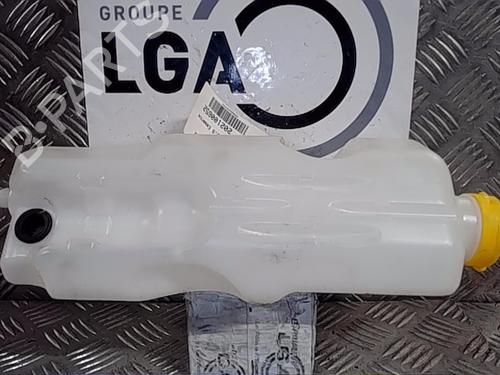 Used Windscreen washer tank RENAULT TWINGO III (BCM_, BCA_) 0.9 TCe 95 (92 hp) 13854985