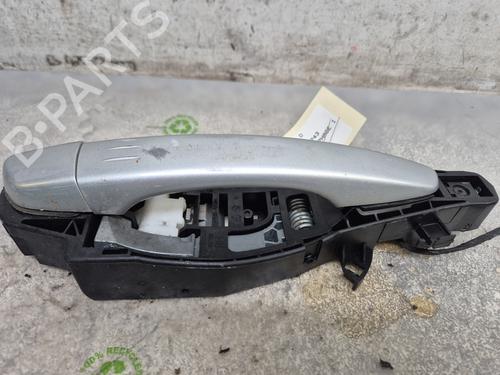 Høyre foran utvendig håndtak PEUGEOT 308 SW II (LC_, LJ_, LR_, LX_, L4_) 1.6 BlueHDi 120 (120 hp) 30714397