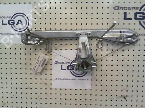 Elevalunas trasero derecho RENAULT CLIO III (BR0/1, CR0/1) [2005-2014]  30824625