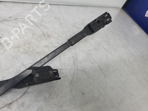 Front windshield wiper arm RENAULT CAPTUR I (J5_, H5_) 0.9 TCe 90 | BP32291277C143
