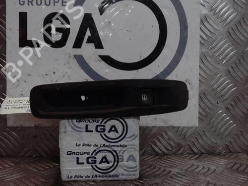Used Left rear window switch RENAULT MEGANE IV Grandtour (K9A/M/N_) 1.5 Blue dCi 95 (K9A2) (95 hp) 13863323