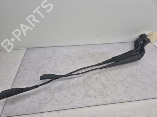 front-windshield-wiper-arm-ford-ecosport-2011-2012-2013-2014-2015-2016-2017-2018-2019-2020-2021-2022-32457014 main image