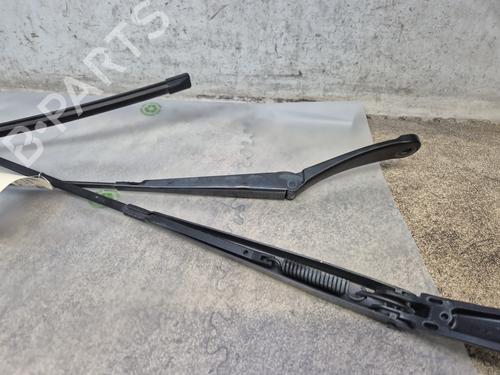 Front windshield wiper arm FORD FIESTA VII (HJ, HF) 1.0 EcoBoost | BP29739220C143