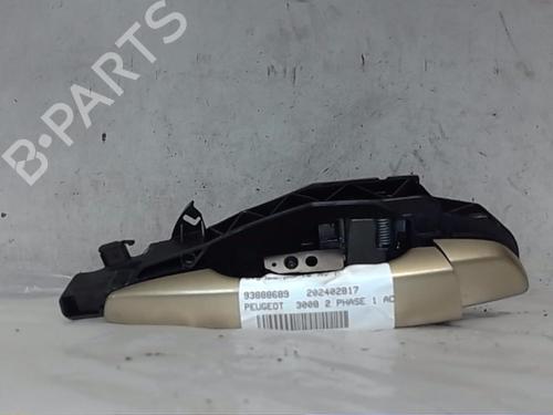 Front right exterior door handle PEUGEOT 3008 II SUV (MC_, MR_, MJ_, M4_) 1.6 BlueHDi 120 | BP20299078C129 