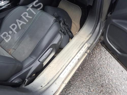 Engine control unit (ECU) PEUGEOT 2008 II (UD_, US_, UY_, UJ_, UR_, UC_) 1.5 BlueHDI 130 | BP28416417M57 