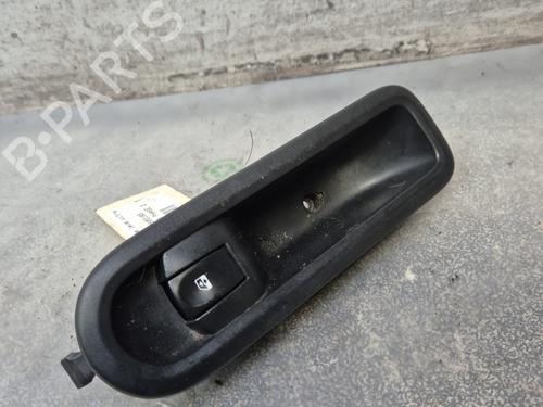 Used Right front window switch RENAULT CLIO III (BR0/1, CR0/1) [2005-2014]  30691040