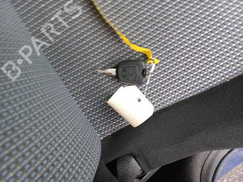 Fuse box PEUGEOT 206 SW (2E/K) 1.4 | BP31819206E1  - Image 9