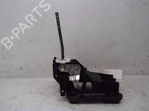 Used Gear lever CITROËN DS3 (SA_) 1.2 VTi 82 (82 hp) 13832727