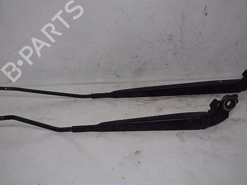 Used Front windshield wiper arm CITROËN C4 CACTUS 1.2 PureTech 130 (131 hp) 14560751