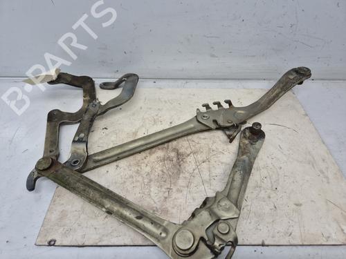 Used Hinge/Door check strap Hinge/Door check strap MERCEDES-BENZ 123 Coupe (C123) 230 CE (123.243) (136 hp) 33210389 33210389