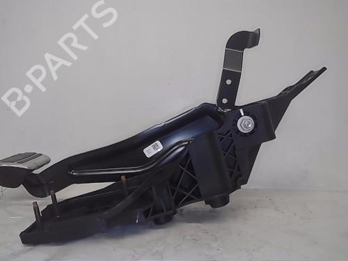 Used Break pedal PEUGEOT 3008 II SUV (MC_, MR_, MJ_, M4_) 2.0 BlueHDi 180 (181 hp) 14560509