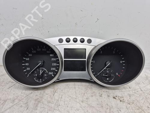 Used Instrument cluster Instrument cluster MERCEDES-BENZ M-CLASS (W164) [2005-2012] 34356073 34356073