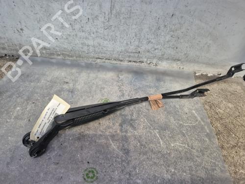 Used Front windshield wiper arm FIAT 500 (312_) 1.2 (312AXA1A) (69 hp) 30265172