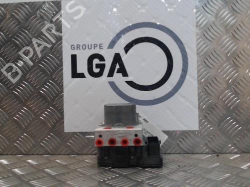 Used ABS pump ABS pump RENAULT TWINGO III (BCM_, BCA_) 0.9 TCe 110 (109 hp) 13866740 13866740