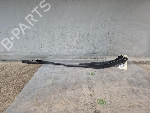 Used Front windshield wiper arm AUDI A4 B8 (8K2) 2.0 TDI (136 hp) 29516456