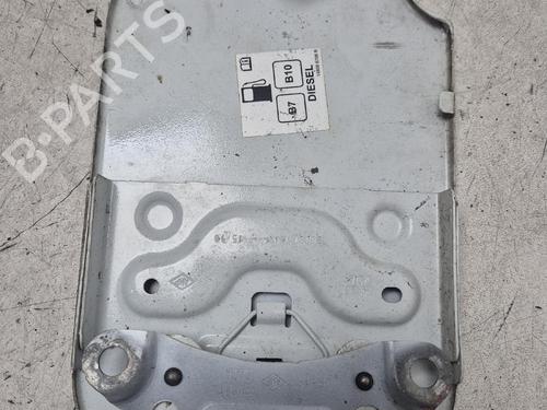 fuel-flap-dacia-lodgy-js_-2012-39572189 main image
