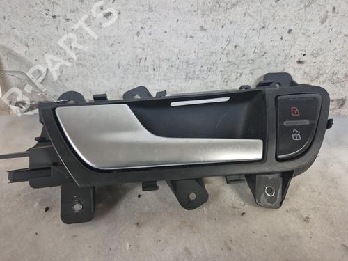 Venstre fortil invendig håndtag AUDI A4 B8 (8K2) 2.0 TDI (143 hp) 27509902