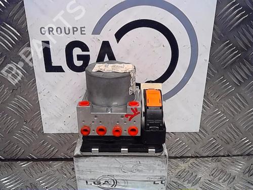 Abs pomp RENAULT MEGANE IV Hatchback (B9A/M/N_) [2015-2025]  13856912