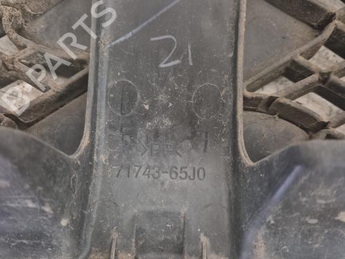 Grille SUZUKI GRAND VITARA II (JT, TE, TD) 1.9 DDiS All-wheel Drive (JT419, TD44, JB419WD, JB419XD,... | BP29469153C40 