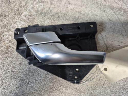 Front left interior door handle LAND ROVER RANGE ROVER EVOQUE (L538) 2.2 D LR065130