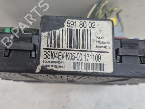 Used Fuse box Fuse box 38297663 38297663