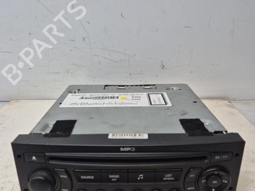 Used Radio Radio PEUGEOT 5008 (0U_, 0E_) 1.6 HDi (110 hp) 33210364 33210364