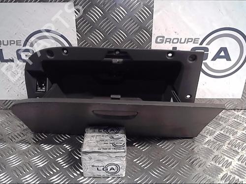 Used Glove box SEAT IBIZA IV ST (6J8, 6P8) 1.2 TSI (105 hp) 13861155