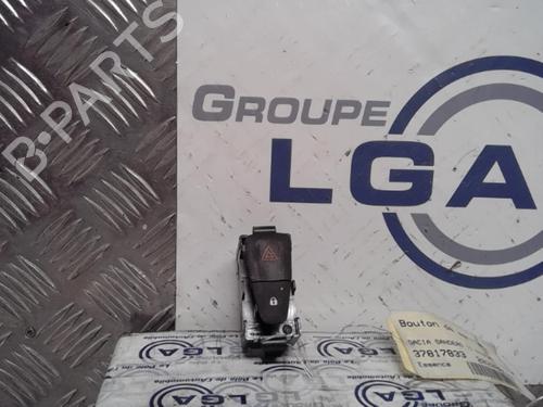 Used Warning switch DACIA SANDERO II TCe 90 (B8M1, B8MA, B8AC) (90 hp) 13860627