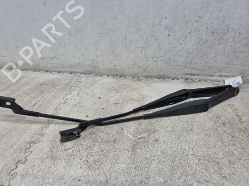 Used Front windshield wiper arm FORD FIESTA VI (CB1, CCN) 1.4 TDCi (70 hp) 27169306