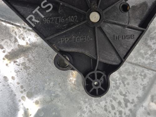 Front right window mechanism VW TIGUAN (5N_) 2.0 TDI | BP31575693C23 